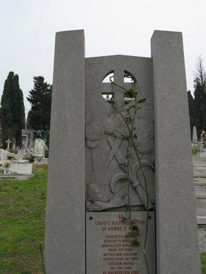 Trieste - Cimitero comunale, monumento agli sminatori