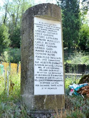 Castel S. Pietro (BO) - frazione Varignana, cippo a ricordo di 12 sminatori ivi deceduti